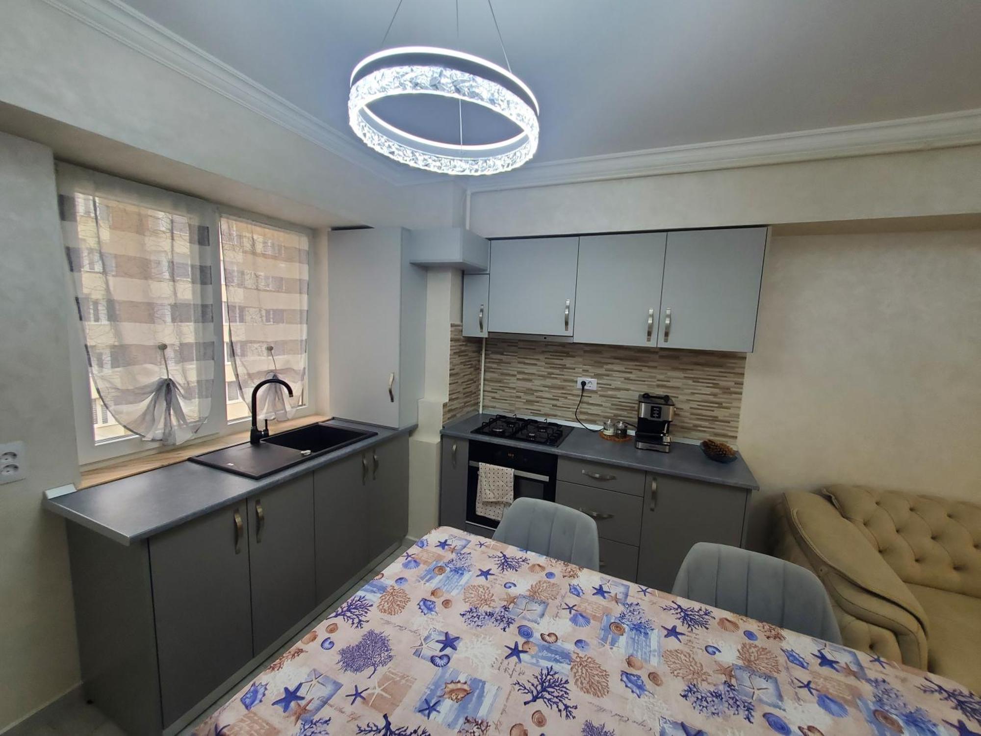 Luxury Bacovia